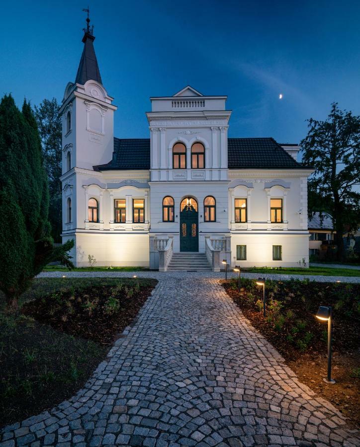 Villa Rosenaw Roznov pod Radhostem Exterior photo
